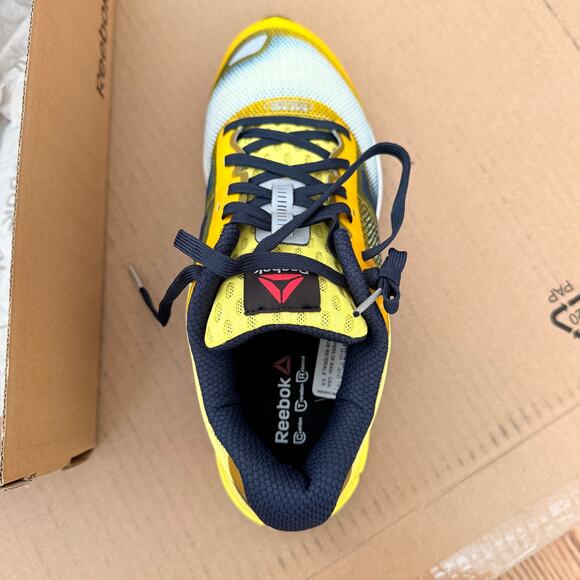 NEW NEVER WORN REEBOK ONE CUSION 2.0 WOMENS SIZE 8 - Picture 4 of 6